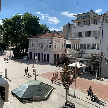 Apparent On The Main Street Apartament