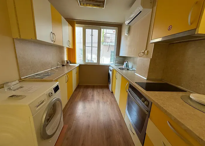 Apparent On The Main Street Apartament