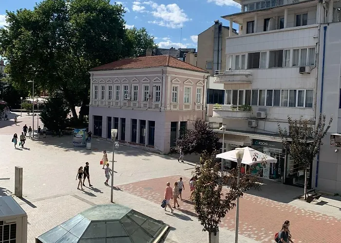 Apparent On The Main Street Apartament