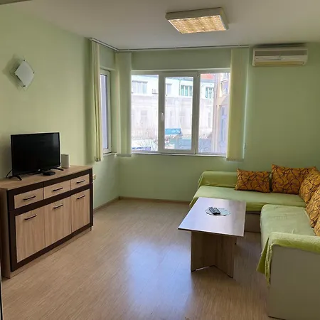 Apartment Apparent On The Main Street Varna