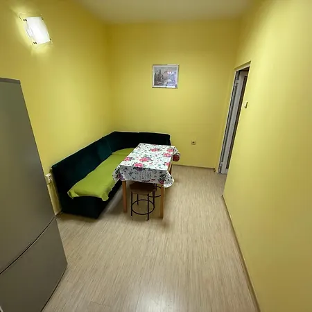 Apparent On The Main Street Апартаменти