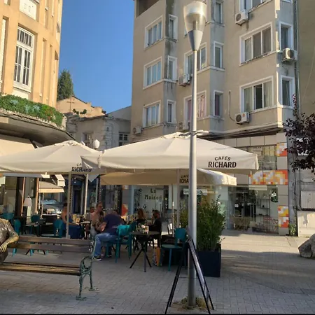 Apparent On The Main Street